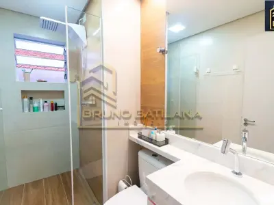 Sobrado com 3 quartos em Jardim Oriental