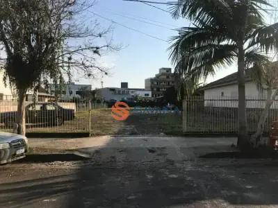 Lote / Terreno com 0 quartos em Centro