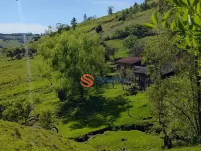 Sítio com 3 quartos em Catanduva