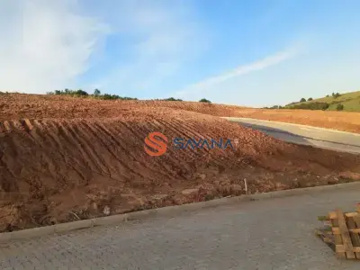 Lote / Terreno com 0 quartos em Santa Terezinha