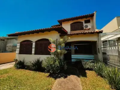 Casa com 4 quartos em Pitangueiras