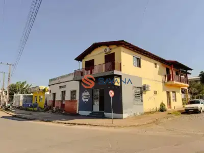 Prédio com 2 quartos em Centro