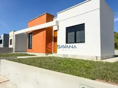 Casa com 2 quartos em Santa Terezinha