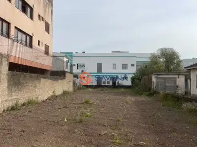 Lote / Terreno com 0 quartos em Centro