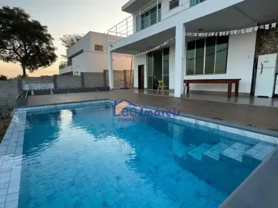 Casa de Condomínio com 3 quartos em Barragem de Cajuru