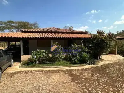 Chácara com 3 quartos em Centro