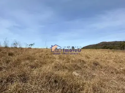 Lote / Terreno com 0 quartos em Centro