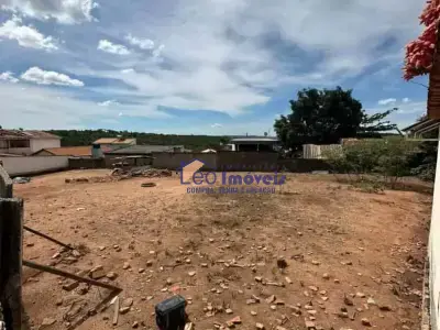 Lote / Terreno com 0 quartos em Centro