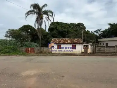 Lote / Terreno com 0 quartos em Centro