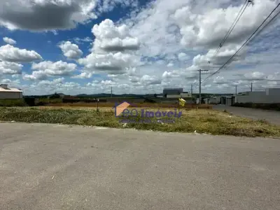 Lote / Terreno com 0 quartos em Centro