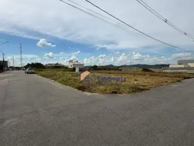 Lote / Terreno com 0 quartos em Centro