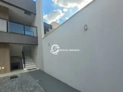 Casa Geminada com 3 quartos em Vale das Orquídeas