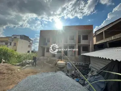 Casa Geminada com 2 quartos em Duque de Caxias