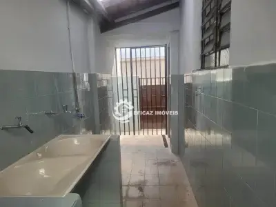 Casa com 2 quartos em Alto Caiçaras