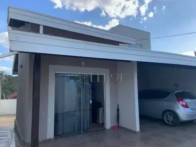 Casa em Jardim Bandeirantes