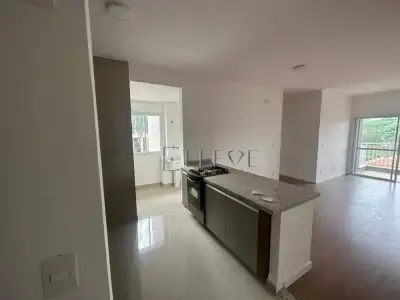 Apartamento em Jardim Jacira