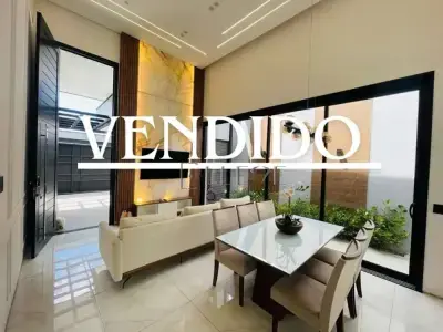 Casa em Jardim Veneza