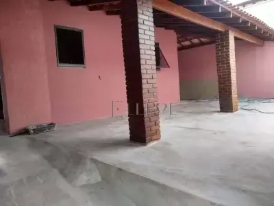 Casa em Jardim Ipê V