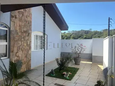 Casa em Jardim Santa Madalena