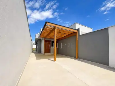 Casa em Jardim Centenário