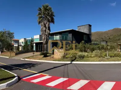 Casa de Condomínio com 5 quartos em Villa Bella
