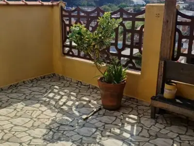 Sobrado com 2 quartos em Vila Fachini