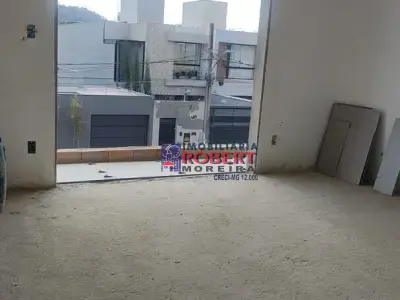 Casa com 3 quartos em Santa Helena, Contagem - 120m²