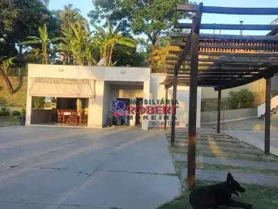 Casa de Condomínio com 7 quartos em Camilo Alves, Contagem - 600m²