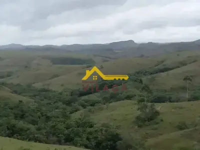 Lote / Terreno com 0 quartos em Pitangueiras, Prados - 500m²