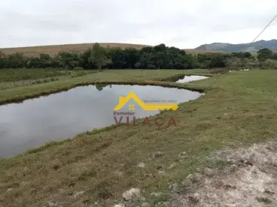 Sítio com 2 quartos em Área Rural de Três Corações, Três Corações - 150m²