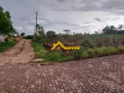 Lote / Terreno com 0 quartos em Bichinho, Prados - 0m²