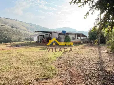 Sítio com 3 quartos em Zona Rural, Luminárias - 200m²