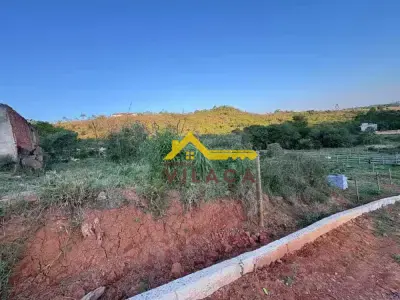 Lote / Terreno com 0 quartos em Zona Rural, Tiradentes - 200m²