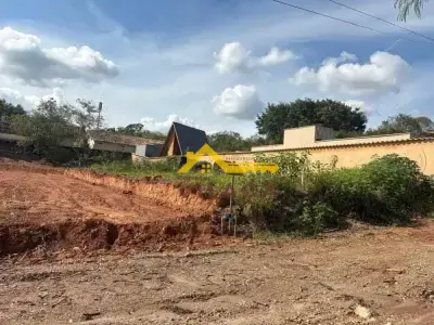 Lote / Terreno com 0 quartos em Bandeirantes, Tiradentes - 415m²