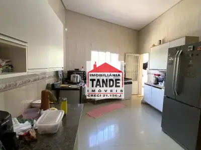 Imóveis em Maria Mercedes