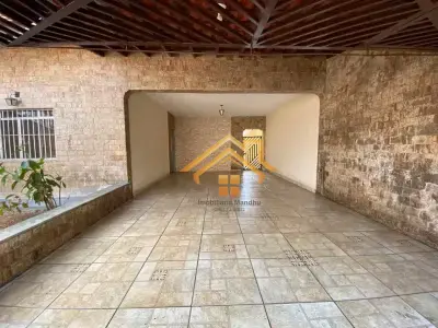 Casa com 3 quartos em Medeiros