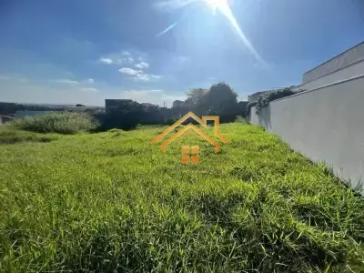Lote / Terreno com 0 quartos em Vale Azul