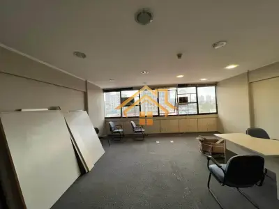 Sala / Conjunto com 0 quartos em Vila Virgínia