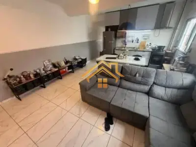 Casa com 4 quartos em Jardim Vale Verde