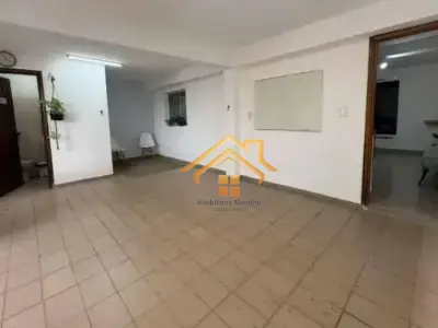 Casa com 3 quartos em Jardim Petrópolis