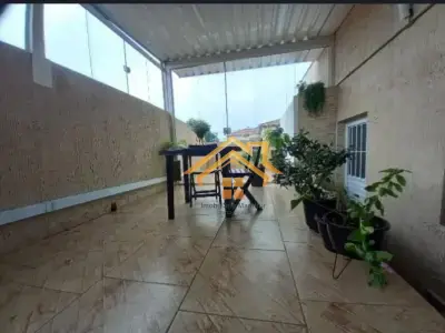 Casa com 2 quartos em Vila Vechi