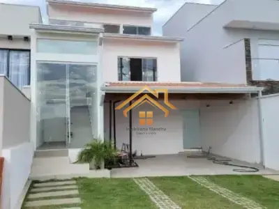 Casa com 4 quartos em Vila Aparecida