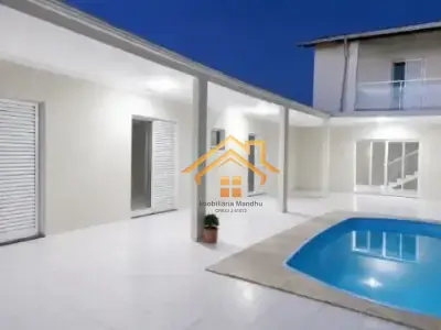 Casa com 4 quartos em Horto Santo Antonio