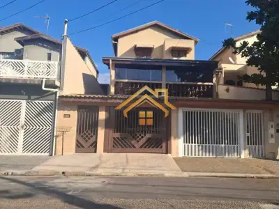 Casa Geminada com 3 quartos em Parque Residencial Eloy Chaves