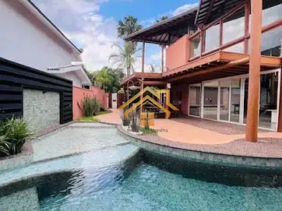 Casa com 5 quartos em Portal do Paraíso II