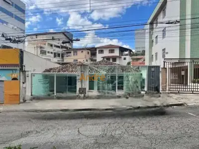 Prédio com 0 quartos em Centro