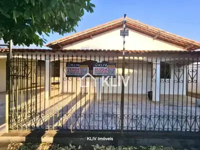 Casa com 3 quartos em Centro