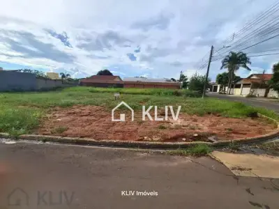 Lote / Terreno com 0 quartos em Jardim Tênis Clube