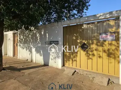 Casa com 4 quartos em Jardim Tênis Clube