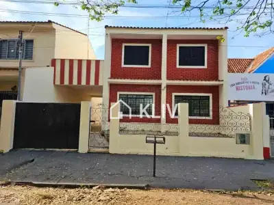 Sobrado com 0 quartos em Centro